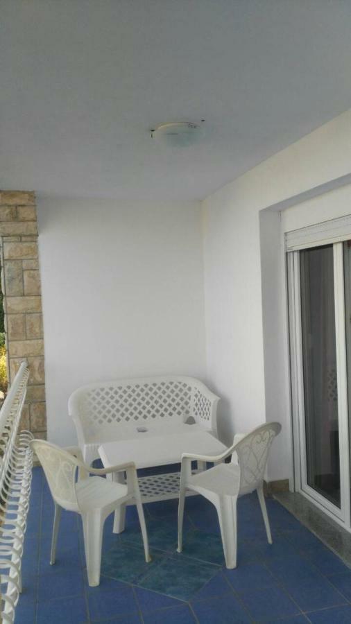 Marina Apartment Bagian luar foto